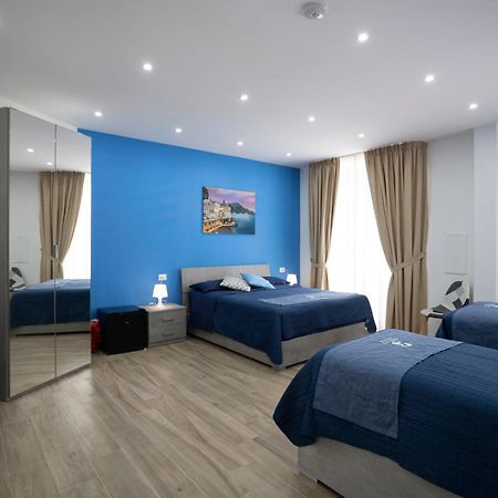 Giuly Suites & Rooms Napoli Esterno foto