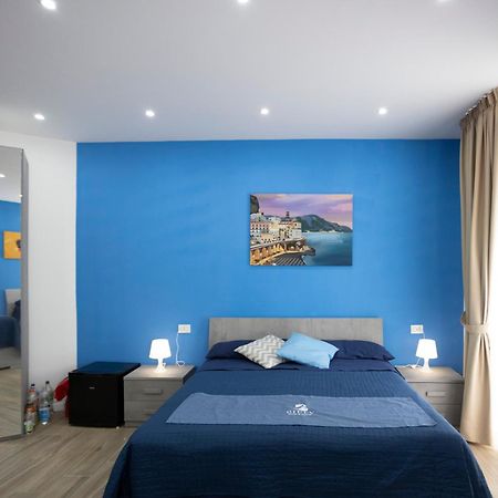 Giuly Suites & Rooms Napoli Esterno foto