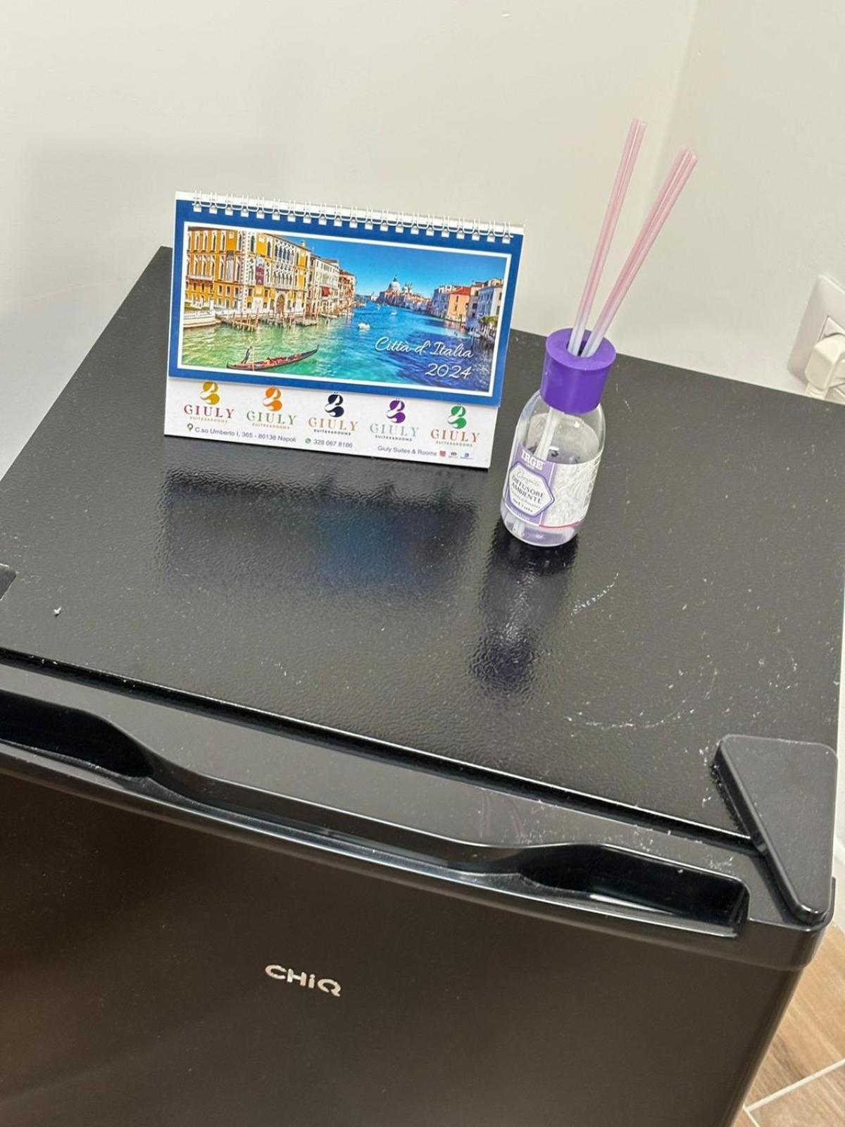 Giuly Suites & Rooms Napoli Esterno foto